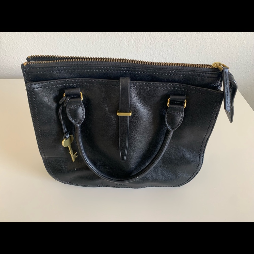 Fossil purse